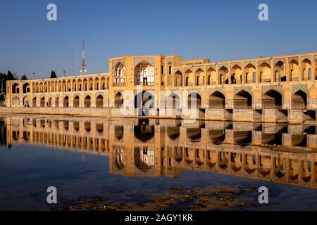 Pont Khaju en ville d'Esfahan Iran Banque D'Images