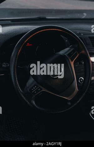 Avensis roue de pilotage dans la rue Banque D'Images