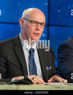 Bruno Tory, président et chef de la direction de United Launch Alliance pendant la conférence de presse suivant le lancement d'engins spatiaux à bord d'un Boeing Starliner United Alliance Lancement fusée Atlas V au Centre spatial Kennedy le 20 décembre 2019 à Cape Canaveral, en Floride. La première mission avait un décollage impeccable mais lorsque dans une orbite non planifiée à défaut d'atteindre la Station spatiale internationale. Banque D'Images