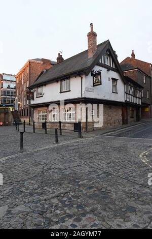 Le King's Arms pub sur King's Staith, à côté de la rivière Ouse, dans le centre de York, au Royaume-Uni Banque D'Images