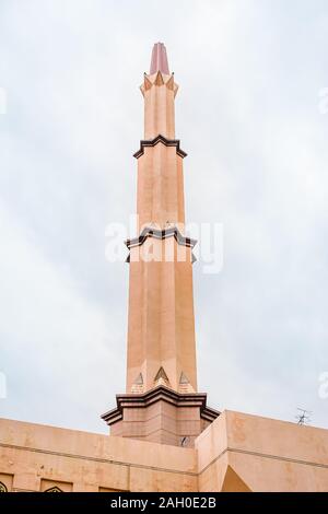 Mosquée Putra est la célèbre mosquée Rose à Kuala Lumpur, Malaisie. Banque D'Images