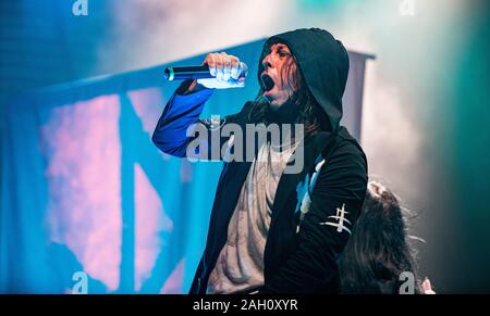 Copenhague, Danemark. 20, décembre 2019. Matal gothique italien Lacuna Coil bande effectue un concert live à Amager Bio à Copenhague. Ici le chanteur Andrea Ferro est vu sur scène. (Photo crédit : Gonzales Photo - Nikolaj Bransholm). Banque D'Images