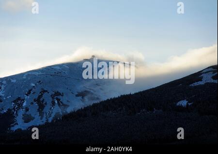 La montagne, Sniezka, dolnoslaskie, hiver, neige, nature, paysage magnifique, l'arrière-plan, pourrait, de beauté, bleu, climat, nuage, froid, froid, couverture, Banque D'Images