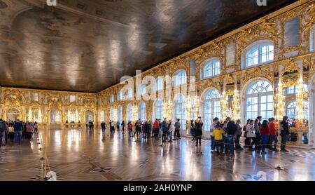 Tsarskoye Selo (Pouchkine), Saint-Pétersbourg, Russie - intérieur baroque doré du Palais Catherine, situé dans la ville de Tsarskoe selo. Banque D'Images