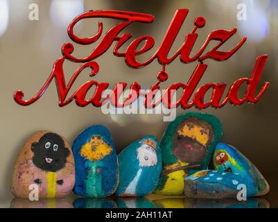 Joyeux Noël Inscription en espagnol Feliz Navidad crèche faite de pierres Banque D'Images