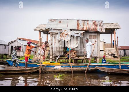 Le Bénin, Gamvie, village flottant Banque D'Images