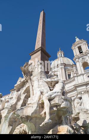 Détail de Bernini' s quatre rivières fontaine, Fontana dei Quattro Fiumi, Piazza Navona, Rome, Italie Banque D'Images