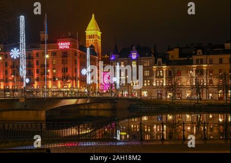 Le festival lumière annuel Bolton au moment de Noël. Bolton est une ville industrielle en Suède. Banque D'Images