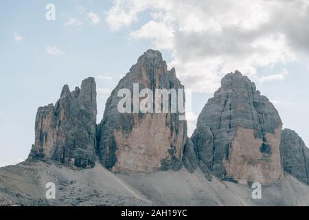 Trois sommets de Lavaredo par jour ensoleillé Banque D'Images