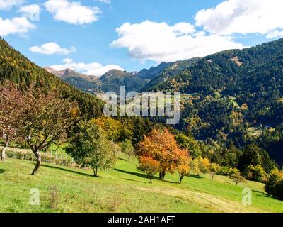 Levico, Italie : Paysage de montagne autour de Levico Terme Banque D'Images