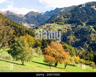 Levico, Italie : Paysage de montagne autour de Levico Terme Banque D'Images