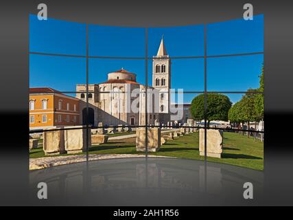 Un mur incurvé. 16 petites images donnent une image entière. Le Forum, marché de la ville, situé en face de l'église de Saint Donat et le Saint Anasta Banque D'Images