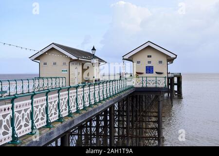 PePenarth pier, Penarth, Cardiff, Pays de Galles Banque D'Images