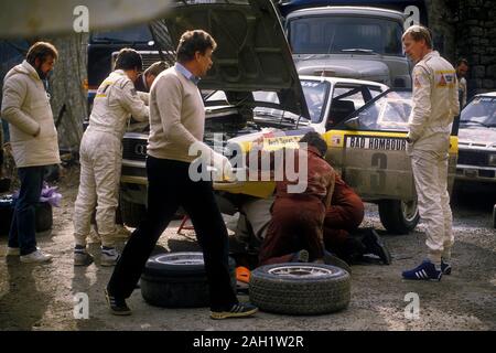 Grand-am Audi Sport Quattro au service sur le Rallye de Monte Carlo 1985 Banque D'Images