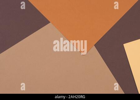Géométrique abstraite fond de papier de tons de terre. Beaucoup de tons couleur terre proviennent de pigments de la terre d'argile, comme l'umber, ocre, et sienne. Banque D'Images