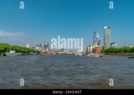 Vue de la rivière Thames blackfriar skyline de Southwark, Londres, Angleterre, RU, FR Banque D'Images