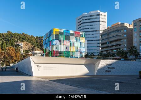 Malaga, Espagne - décembre 4, 2018 : musée contemporain Centre Pompidou à Malaga, Andalousie, espagne. C'est célèbre culture centre est installé à la nouvelle po Banque D'Images
