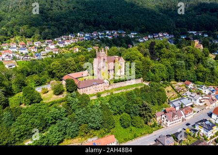 Allemagne, Bade-Wurtemberg, Neckarsteinach, vue aérienne du château Mittelburg Banque D'Images