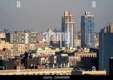 Valeurs d'immeubles à appartements dans le quartier de Harlem à New York vu le Dimanche, Décembre 22, 2019. (© Richard B. Levine) Banque D'Images