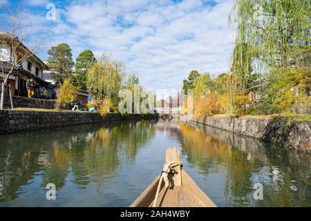 Historique Kurashiki Bikan Trimestre vue depuis la rivière Kurashiki Kurashiki, bateau de croisière, préfecture d'Okayama, Japon Banque D'Images