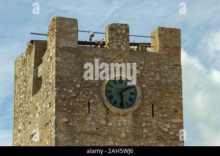 Tour de l'horloge sur od 9 avril Square à Taormina, Sicile Banque D'Images