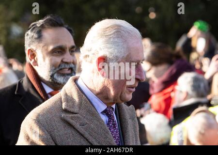 Le Prince de Galles, le Prince Charles de retour de l'église le jour de Noël 2019 sur le Sandringham Estate à Norfolk, UK Banque D'Images