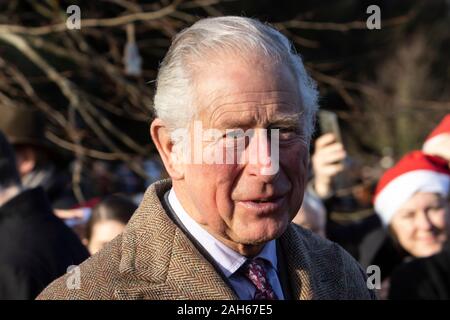 Le Prince de Galles, le Prince Charles de retour de l'église le jour de Noël 2019 sur le Sandringham Estate à Norfolk, UK Banque D'Images
