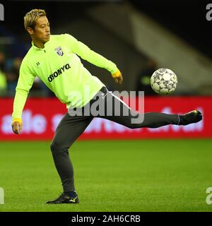 08-12-2019 : : * Vitesse v Feyenoord : Arnhem L-r : Keisuke Honda (vitesse) Banque D'Images