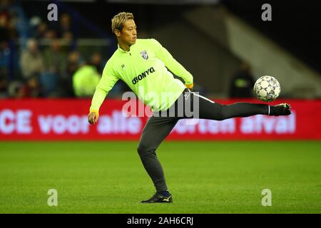 08-12-2019 : : * Vitesse v Feyenoord : Arnhem L-r : Keisuke Honda (vitesse) Banque D'Images