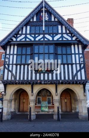 Saffron Walden place du marché du centre-ville de high street moyennes ville marchande Uttlesford district de Essex, Angleterre, Royaume-Uni, Europe Banque D'Images