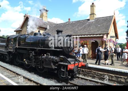 Train à vapeur à La Gare De Highly Station sur le chemin de fer de Severn Valley, pendant un week-end des années 1940, Shropshire, Royaume-Uni Banque D'Images