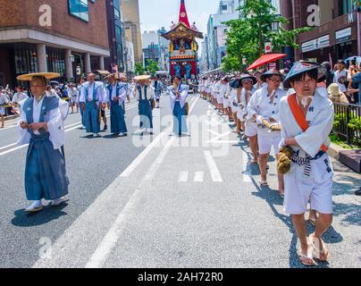 Participants à Gion Matsuri à Kyoto, Japon Banque D'Images