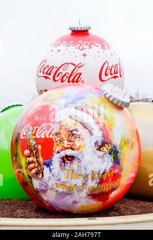 ATLANTA, GA, USA - Décembre 04 : Le Monde de Coca-Cola à Pemberton Place est un musée consacré à l'histoire de Coca-Cola, une célèbre boisson gazeuse Banque D'Images