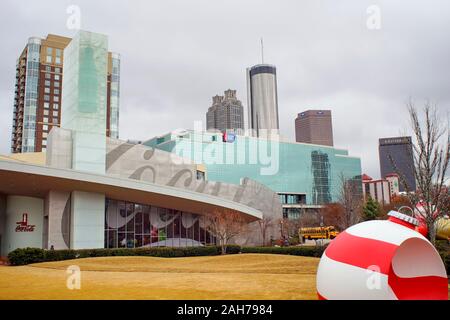 ATLANTA, GA, USA - Décembre 04 : Le Monde de Coca-Cola à Pemberton Place est un musée consacré à l'histoire de Coca-Cola, une célèbre boisson gazeuse Banque D'Images