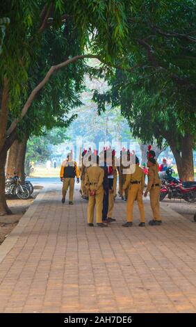 Kolkata, West Bengal / INDE - Décembre 22,2019. De jeunes cadets de NCC National /Corps de cadets. Depuis mars pour l'examen. Banque D'Images