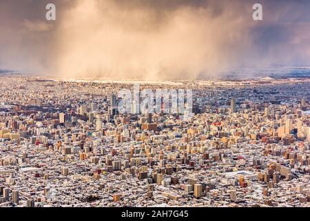 Sapporo, Japon aerial cityscape en hiver au crépuscule. Banque D'Images