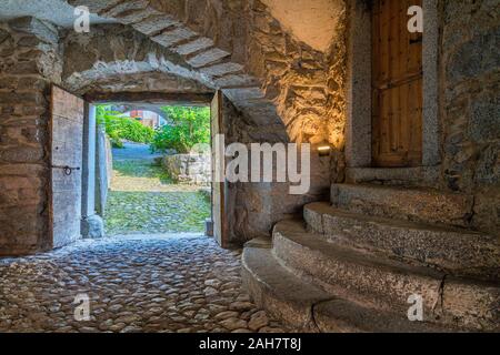 Le village pittoresque de Rango, dans la province de Trente, Trentin-Haut-Adige, Italie. Banque D'Images