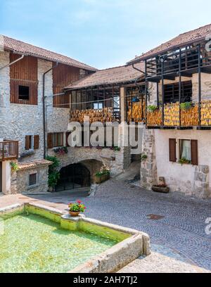 Le village pittoresque de Rango, dans la province de Trente, Trentin-Haut-Adige, Italie. Banque D'Images