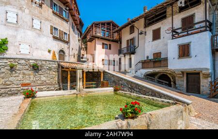 Le village pittoresque de Rango, dans la province de Trente, Trentin-Haut-Adige, Italie. Banque D'Images
