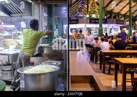 Singapour-29 MAR 2018 : Singapour Lau Pa Sat food centre Vue intérieure Banque D'Images