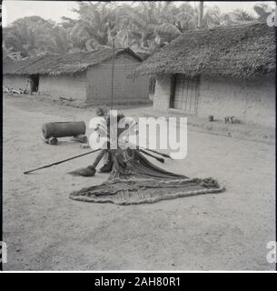 Cameroun, BanyangBasinjomSep-Oct Ruel collection : 1954, sep-oct 1954. 2012/001/6/7/BG1. Banque D'Images