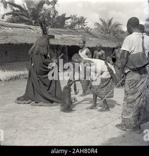 Cameroun, BanyangBasinjomSep-Oct Ruel collection : 1954, sep-oct 1954. 2012/001/6/7/BH1. Banque D'Images