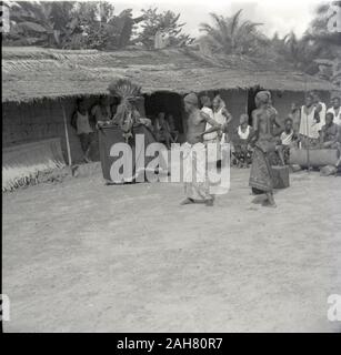 Cameroun, BanyangBasinjomSep-Oct Ruel collection : 1954, sep-oct 1954. 2012/001/6/7/BH2. Banque D'Images