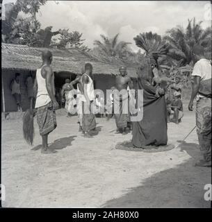 Cameroun, BanyangBasinjomSep-Oct Ruel collection : 1954, sep-oct 1954. 2012/001/6/7/BI3. Banque D'Images