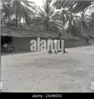 Cameroun, BanyangBasinjomSep-Oct Ruel collection : 1954, sep-oct 1954. 2012/001/6/7/BI1. Banque D'Images