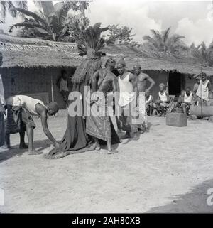 Cameroun, BanyangBasinjomSep-Oct Ruel collection : 1954, sep-oct1954. 2012/001/6/7/BH4. Banque D'Images