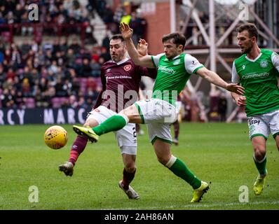 Edinburgh, Royaume-Uni. Dec 26, 2019. Pic montre : Très bien attaquer par joueur Hibs, Lewis Stevenson, comme Cœur descendre à 0-2 Hibernian dans le Ladbrokes Premiereship écossais, Edimbourg Boxing Day derby à parc de Murrayfield, Edinburgh. Crédit : Ian Jacobs/Alamy Live News Banque D'Images