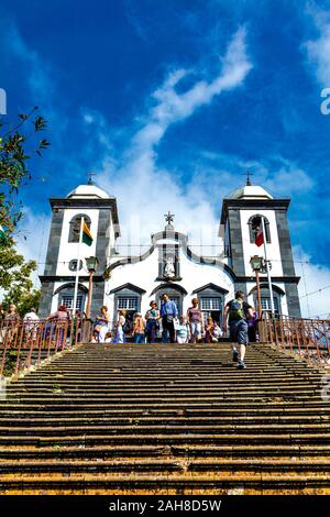 Extérieur de l'église mère de notre Dame de Monte dans le quartier de Monte Funchal, Madère, Portugal Banque D'Images