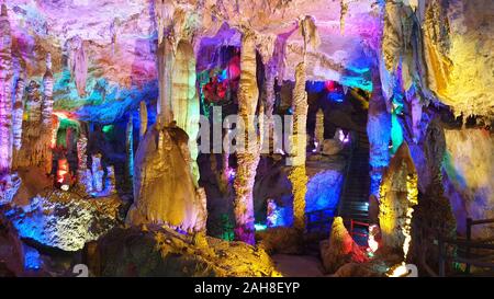 La zone panoramique de Jiuxiang à Kunking, Province du Yunnan, Chine Banque D'Images