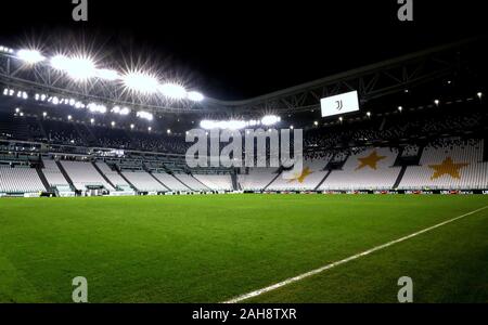 Turin, ITALIE - 10 novembre 2019: Vue générale à l'intérieur du stade avant la Serie A 2019/2020 JUVENTUS / MILAN au stade Allianz. Banque D'Images